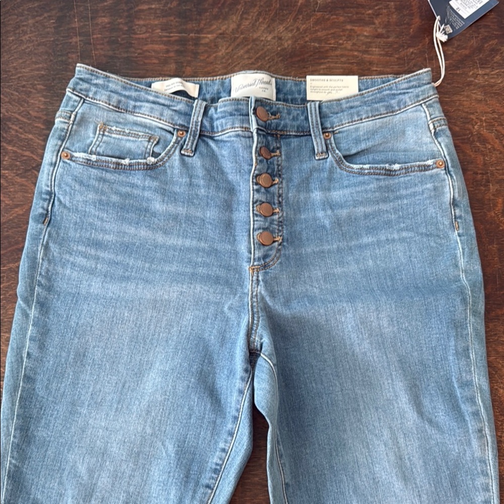 Universal Thread High Rise Blue Jeans with Button Detail - Picture 6 of 13